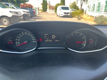 Peugeot 308 1.2 110ch bvm6 style / carplay / camera / attelage / courroie effectuee occasion simplicicar salon de provence...