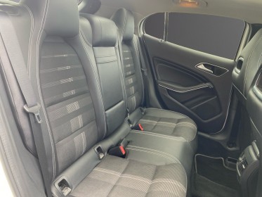 Mercedes gla 200d sensation  toit ouvrant hayon electrique  led ambiance occasion simplicicar velay simplicicar simplicibike...