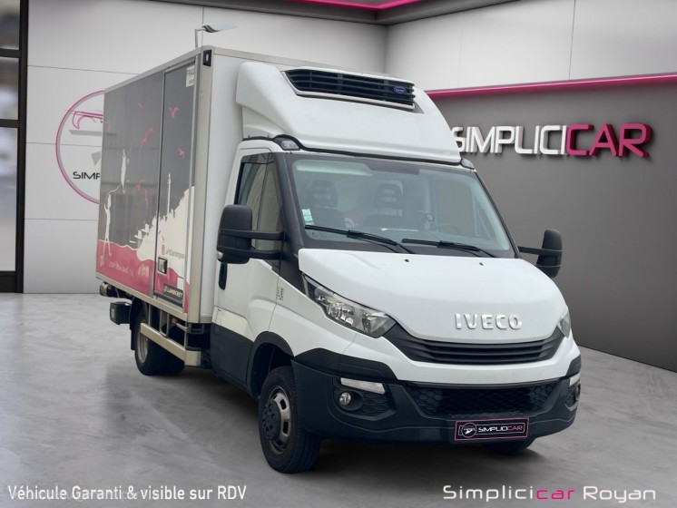 Iveco 35c15 3.0 diesel  caisse isotherme hayon  27990€ ht  garantie 12 mois occasion simplicicar royan simplicicar...