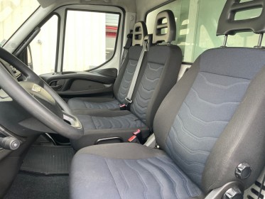 Iveco 35c15 3.0 diesel  caisse isotherme hayon  27990€ ht  garantie 12 mois occasion simplicicar royan simplicicar...