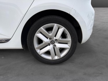 Renault clio v e-tech 140 - 21n business radar stationnement ar système de navigation feux avant led garantie 12 mois...