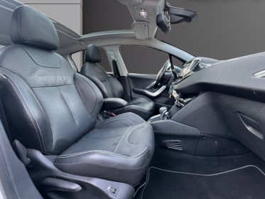 Peugeot 208 feline 110ch eat6 / cuir chauffant / toit pano / 1ere main / distrib ok occasion simplicicar orgeval  simplicicar...
