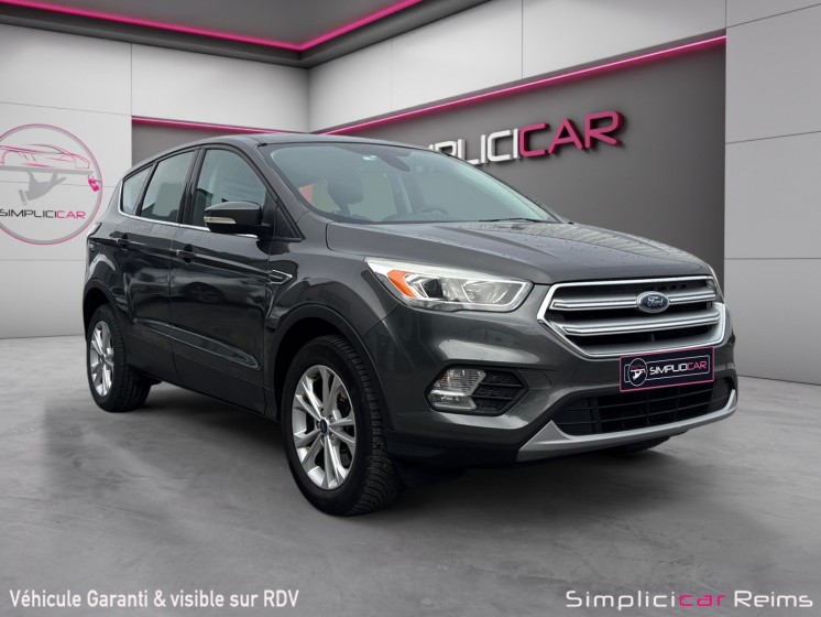 Ford kuga 2.0 tdci 150 ss 4x2 bvm6 titanium - garantie 12 mois occasion simplicicar reims simplicicar simplicibike france