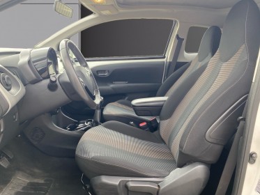 Peugeot 108 82ch bvm5 allure top! caméra de recul toit ouvrant régulateur garantie 12 mois occasion barberey simplicicar...