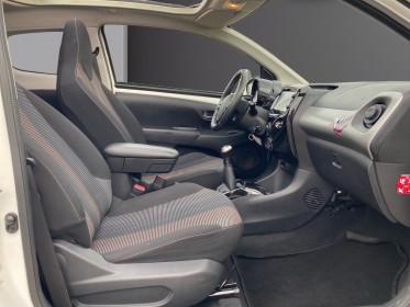 Peugeot 108 82ch bvm5 allure top! caméra de recul toit ouvrant régulateur garantie 12 mois occasion barberey simplicicar...