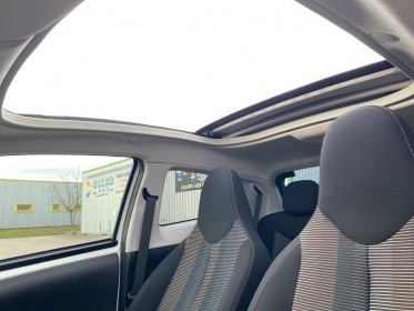 Peugeot 108 82ch bvm5 allure top! caméra de recul toit ouvrant régulateur garantie 12 mois occasion barberey simplicicar...