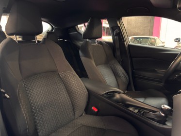 Toyota c-hr hybride pro my22 carplay camÉra de recul siÈges chauffant garantie 12 mois occasion simplicicar...