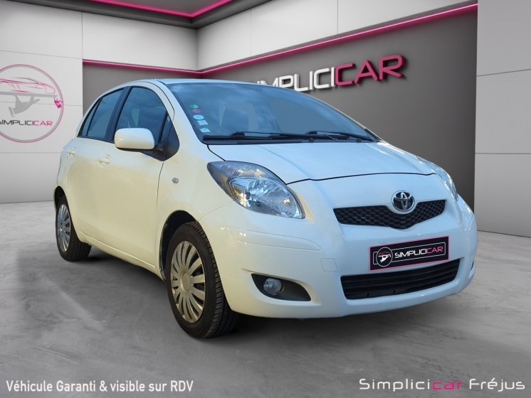 Toyota yaris 1.4 - 90 d-4d fap confort pack multimode clim garantie 12 mois occasion simplicicar frejus  simplicicar...