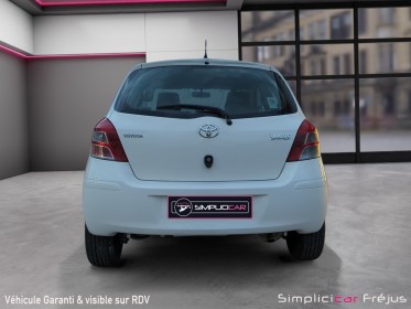 Toyota yaris 1.4 - 90 d-4d fap confort pack multimode clim garantie 12 mois occasion simplicicar frejus  simplicicar...