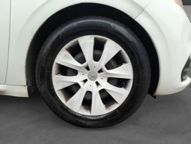 Peugeot 208 1.2 puretech 68ch bvm5 like occasion parc voitures beauvais simplicicar simplicibike france