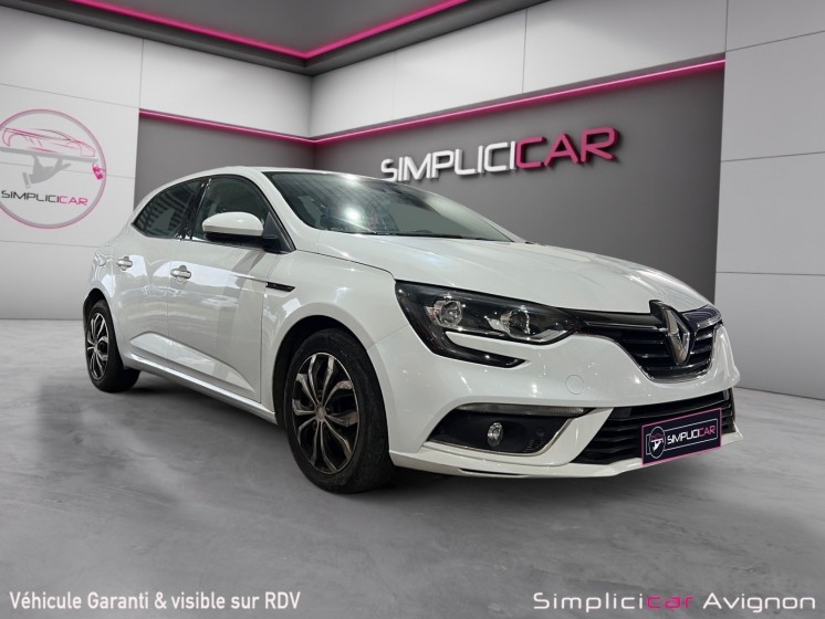 Renault megane iv berline business business tce 100 energy occasion avignon (84) simplicicar simplicibike france