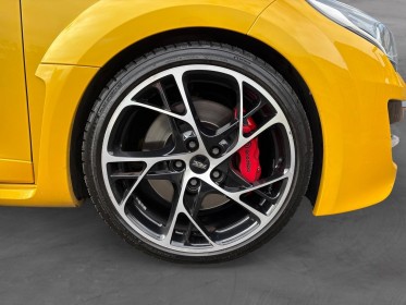 Renault megane iii coupe rs 2.0 265ch - jaune sirius - jantes steev 19  - ligne milltek - bose - bluetooth - suivi...
