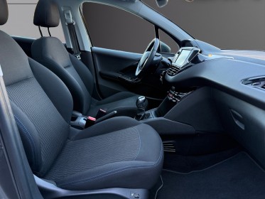 Peugeot 208 82ch ss bvm5 signature garantie 12 mois sièges chauffants occasion simplicicar angers simplicicar simplicibike...
