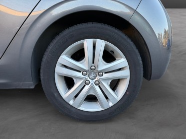 Peugeot 208 82ch ss bvm5 signature garantie 12 mois sièges chauffants occasion simplicicar angers simplicicar simplicibike...