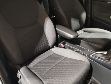 Toyota yaris hybride my22 116h design origine france comme neuve vendue suite à décès garantie 12 mois occasion...