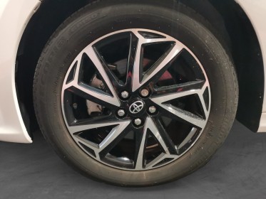 Toyota yaris hybride my22 116h design origine france comme neuve vendue suite à décès garantie 12 mois occasion...