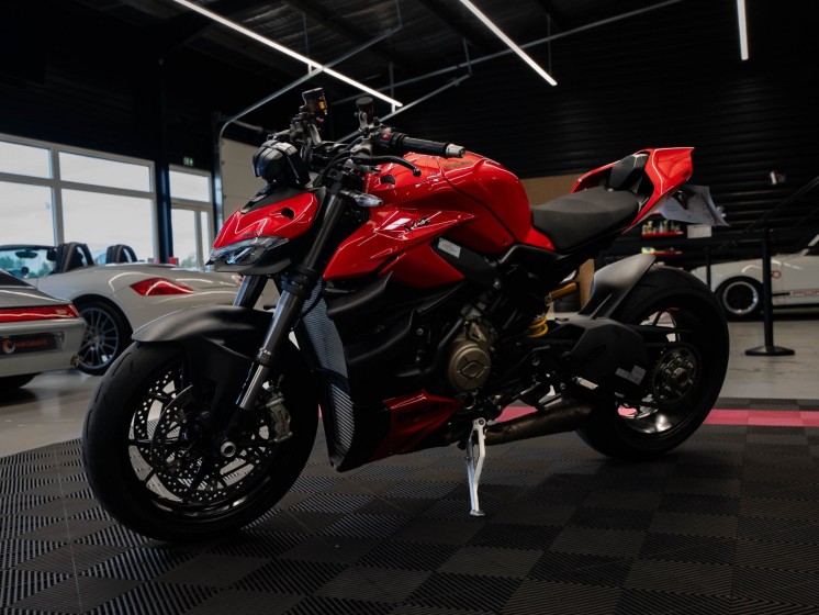 Ducati  streetfighter v4 streetfighter v4 occasion simplicicar pau simplicicar simplicibike france