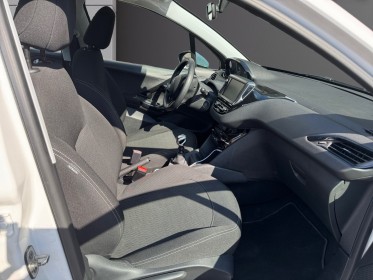 Peugeot 208 business luehdi 100ch ss bvm5 active business occasion simplicicar lille  simplicicar simplicibike france