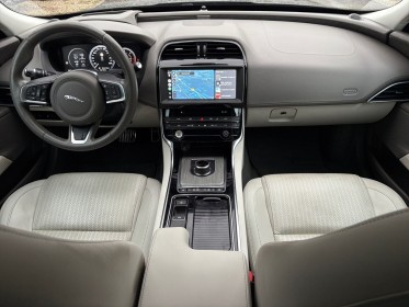 Jaguar  xe 2.0d 180cv portofolio - carplay - virtual cockpit - affichage tête haute - entretien jaguar occasion simplicicar...