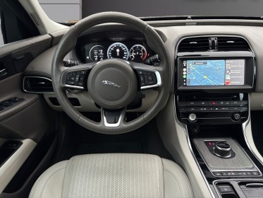 Jaguar  xe 2.0d 180cv portofolio - carplay - virtual cockpit - affichage tête haute - entretien jaguar occasion simplicicar...