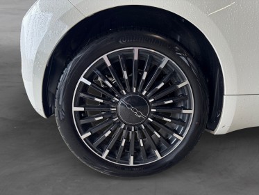 Fiat 500 nouvelle my23 serie 2 e 95 ch nouvelle 500 carplay clim garantie 12 mois occasion simplicicar bordeaux  simplicicar...