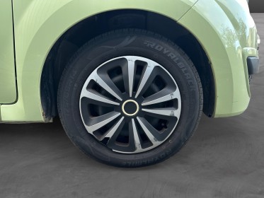 Renault twingo ii 1.2 lev 16v 75 eco2 authentique garantie 12 mois kit distribution ok courroie accessoire ok occasion...