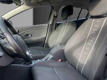 Renault megane iii berline dci 110 - caméra de recul - anti franchissement de ligne - 1ère main - gps tomtom occasion...