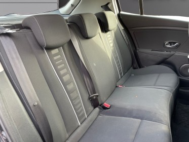 Renault megane iii berline dci 110 - caméra de recul - anti franchissement de ligne - 1ère main - gps tomtom occasion...