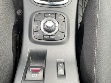 Renault megane iii berline dci 110 - caméra de recul - anti franchissement de ligne - 1ère main - gps tomtom occasion...