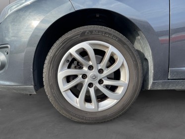 Renault megane iii berline dci 110 - caméra de recul - anti franchissement de ligne - 1ère main - gps tomtom occasion...