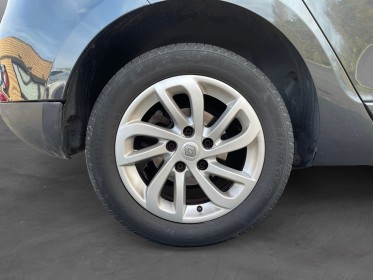 Renault megane iii berline dci 110 - caméra de recul - anti franchissement de ligne - 1ère main - gps tomtom occasion...