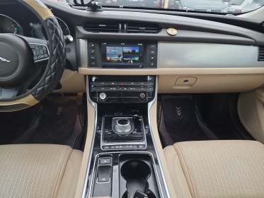 Jaguar xf xf 2.0 d - 180 ch bva prestige//suivi jaguar //garantie jaguar// occasion simplicicar lille  simplicicar...