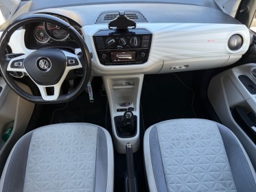 Volkswagen up up 1.0 75 up! beats audio - garantie 12 mois - vitres teintees - soundsystem occasion simplicicar les...