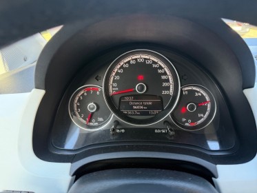 Volkswagen up up 1.0 75 up! beats audio - garantie 12 mois - vitres teintees - soundsystem occasion simplicicar les...