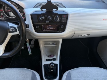 Volkswagen up up 1.0 75 up! beats audio - garantie 12 mois - vitres teintees - soundsystem occasion simplicicar les...