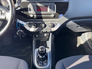 Kia rio 1.1 crdi 75 isg style  garantie 12 mois occasion simplicicar vernon simplicicar simplicibike france