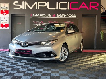 Toyota auris rc18 hybride 136h design garantie 12 mois occasion  simplicicar aix les bains simplicicar simplicibike france