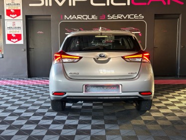 Toyota auris rc18 hybride 136h design garantie 12 mois occasion  simplicicar aix les bains simplicicar simplicibike france