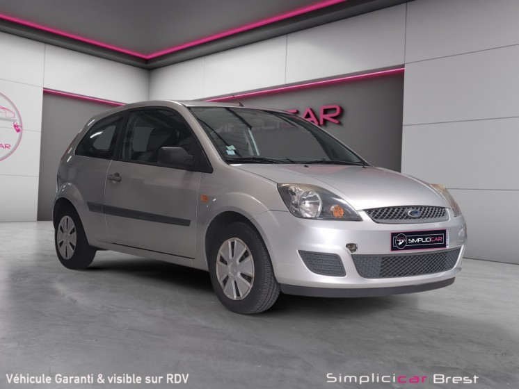 Ford fiesta 1.25l 75ch - garantie 12 mois occasion simplicicar brest simplicicar simplicibike france
