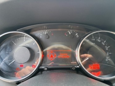 Peugeot 5008 1.6 hdi 115ch fap bvm6 style 7pl, radar de recul, affichage tête haute, garantie 12 mois occasion simplicicar...