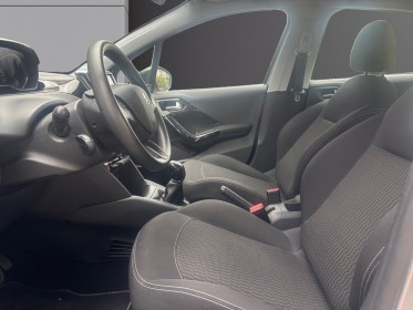 Peugeot 208 affaire 1.2 82 bvm5 premium garantie 12 mois camera de recul sieges chauffants occasion montpellier (34)...