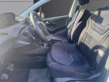 Peugeot 208 1.2 puretech 82ch bvm5 active occasion cannes (06) simplicicar simplicibike france