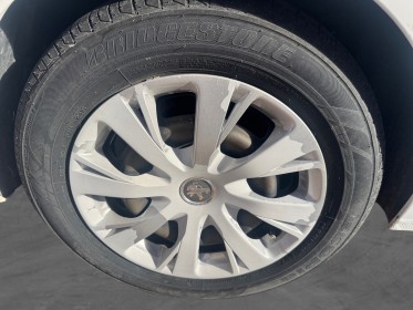 Peugeot 208 1.2 puretech 82ch bvm5 active occasion cannes (06) simplicicar simplicibike france