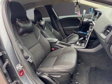 Volvo v40 d2 120 kinetic geartronic a occasion simplicicar livry gargan simplicicar simplicibike france