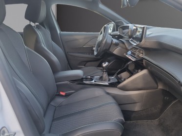 Peugeot 208 gt 1.2 turbo  100ch  garantie peugeot occasion avignon (84) simplicicar simplicibike france