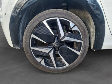 Peugeot 208 gt 1.2 turbo  100ch  garantie peugeot occasion avignon (84) simplicicar simplicibike france