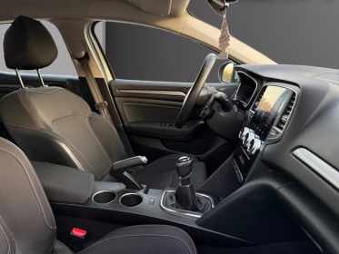 Renault megane iv berline blue dci 115 - 21b business apple carplay radar av/ar garantie 12 mois occasion simplicicar...