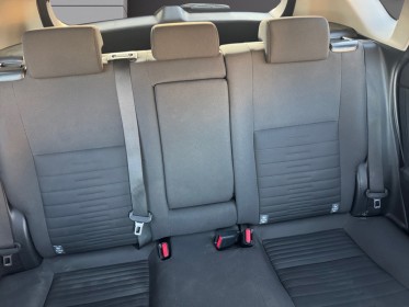 Toyota auris 136ch dynamic hybride garantie 12 mois occasion montpellier (34) simplicicar simplicibike france