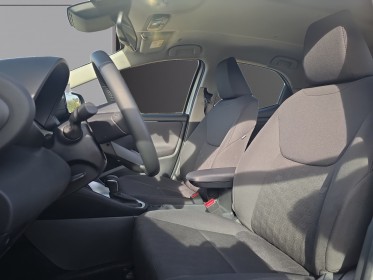 Toyota yaris hybride affaires my22 116h dynamic business caméra de recule 1ére main garantie constructeur 12/2026 occasion...