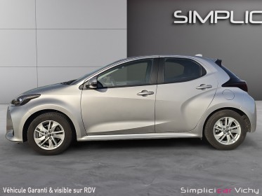 Toyota yaris hybride affaires my22 116h dynamic business caméra de recule 1ére main garantie constructeur 12/2026 occasion...